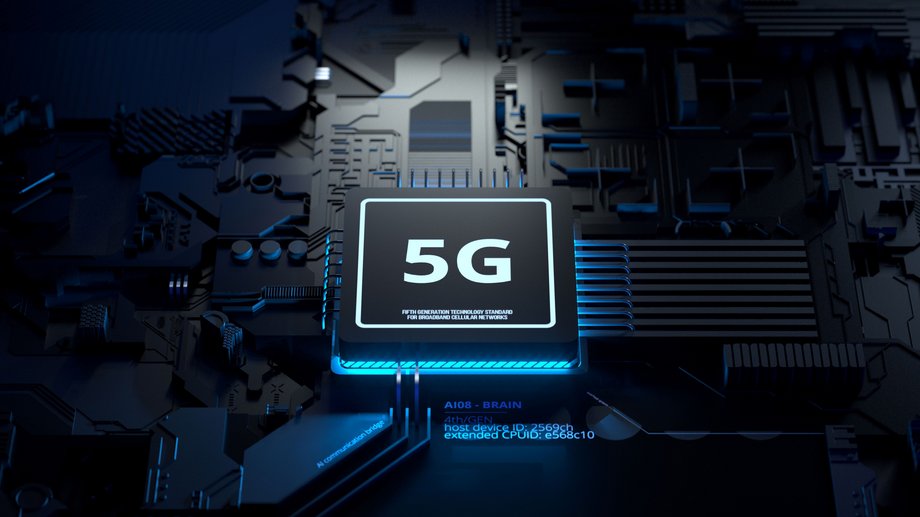 animation of a 5g element with dark background