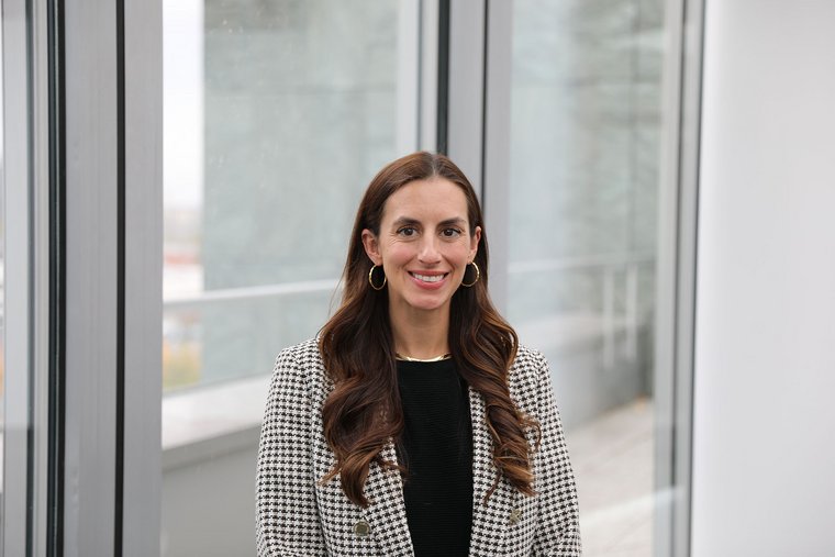 Portrait of Rachel Gruber, Director of Strategic Account Management at G+D