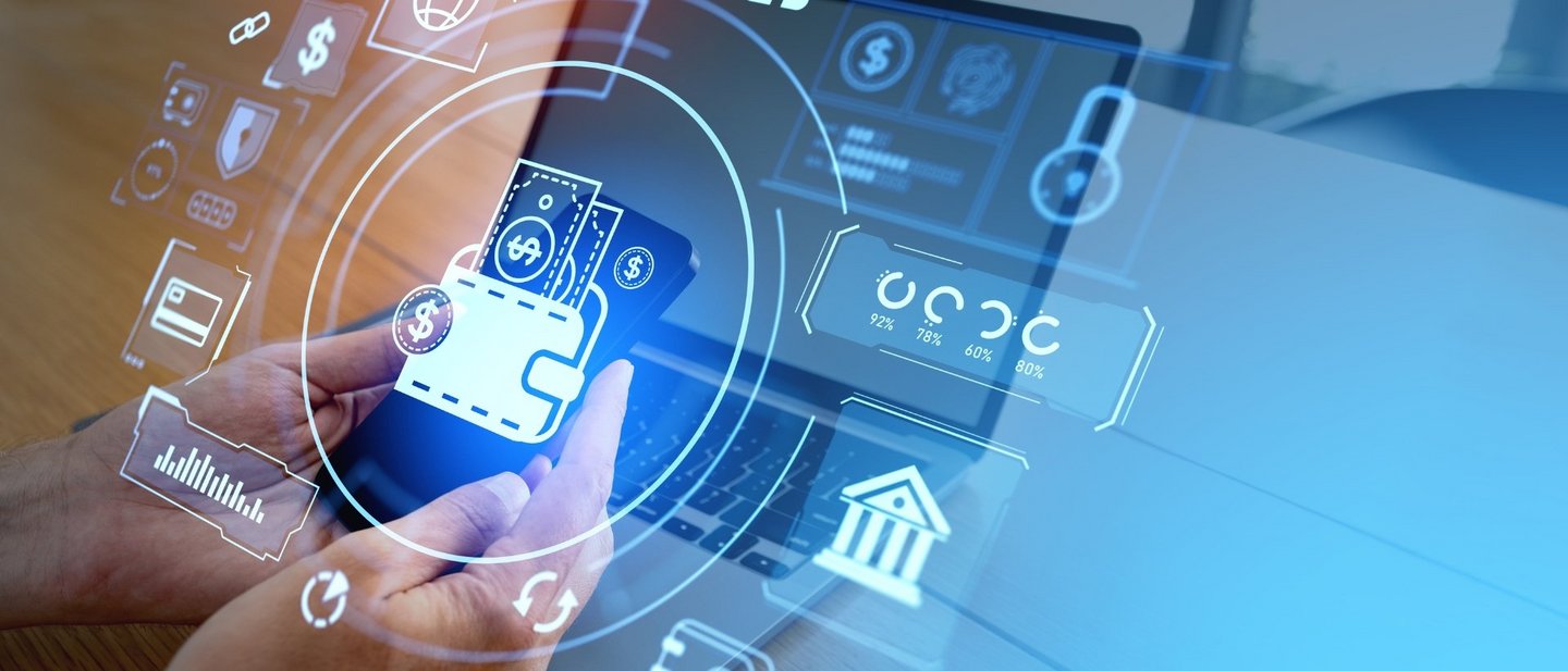 ALT TEXT (accurately describing the image 75-100 ch., include main keyword) 97 Z.	Geräteanzeige mit digitalen Geldbörsensymbolen steht für Finanzen, E-Commerce und Mobile Banking.