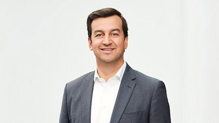 Gabriel von Mitschke‑Collande, Group CDO of Giesecke+Devrient