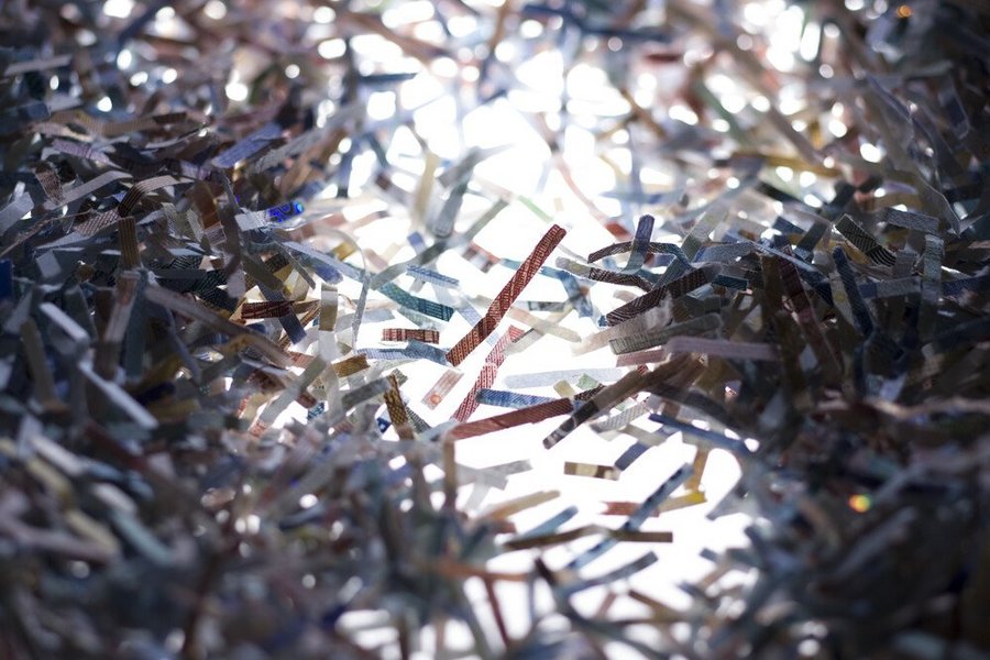 Shredded snippets from banknotes
