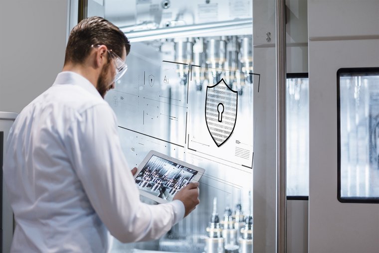 A man controlls cybersecurity of Augmented Reality