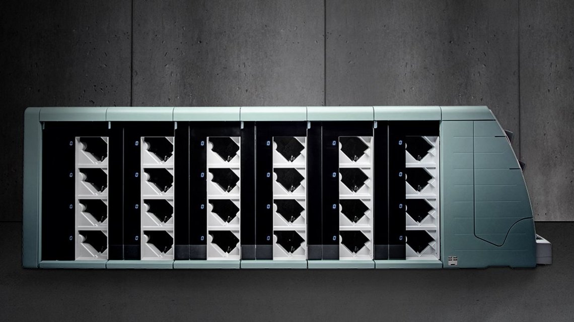 Banknote processing system BPS® C5, which verifies and sorts banknotes quickly, precisely, and reliably