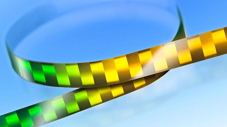 Close-up of Rollingstar security thread for banknotes