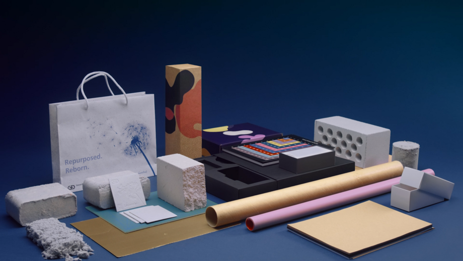 Items out of recycled banknotes